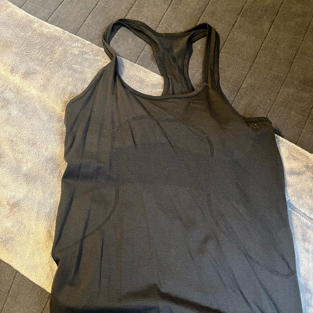 Black Lululemon Swiftly Tech tank top
